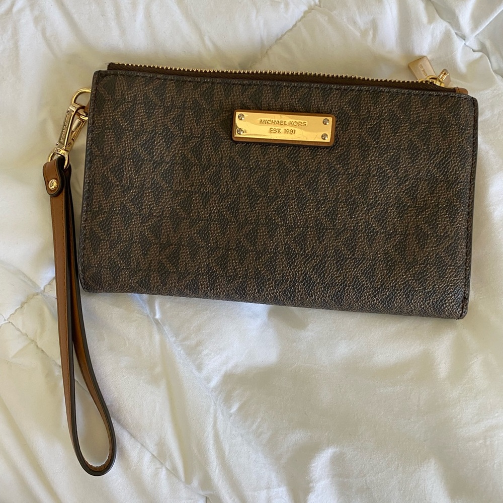 Michael kors wallet